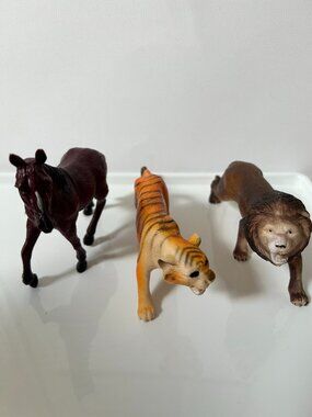 SAFARI ANIMAL TOYS/FIGURES: HORSE, LION & TIGER